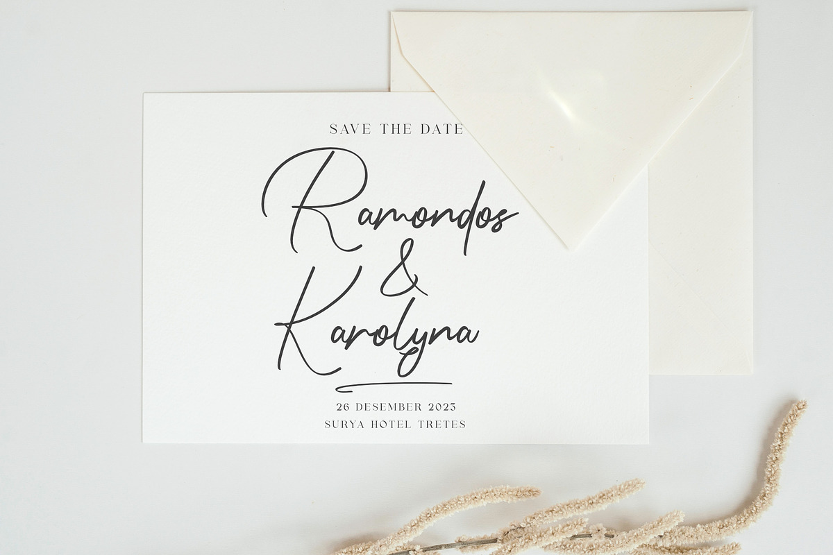 Geraldyne Signature, a Script Font by Sealoung (Photo 5 of 18)