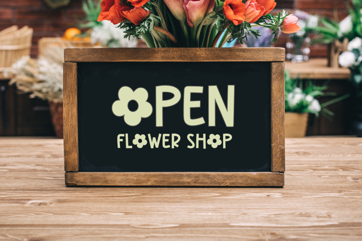 Flowers Blooming, a Handwritten Font by SaktiAvellin (Photo 3 of 7)
