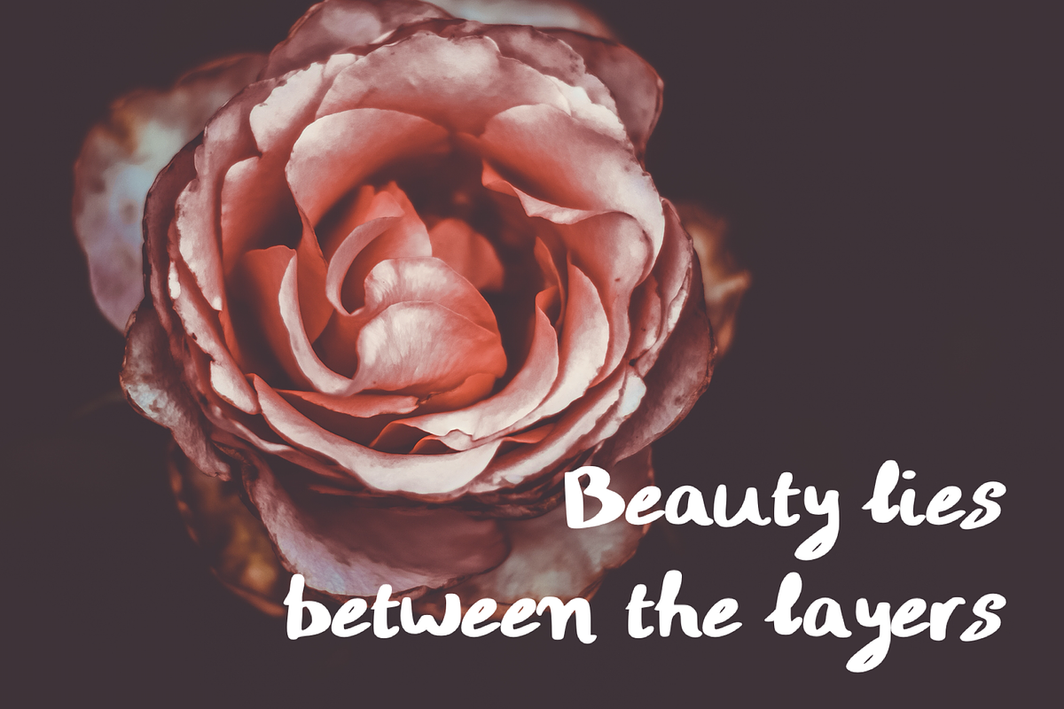 Nouria - Handwritten Script Font preview 2