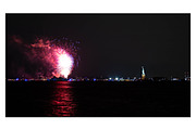 New York City Fireworks Photo Bundle, an Arts & Entertainment Photo by Full Circle Design Studio (Thumbnail 7 of 14)
