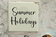 Flowers Party, a Handwritten Font by InermediaSTUDIO (Thumbnail 4 of 8)