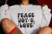 Yule Cool - Retro Christmas Font, a Handwritten Font by SaktiAvellin (Thumbnail 4 of 7)