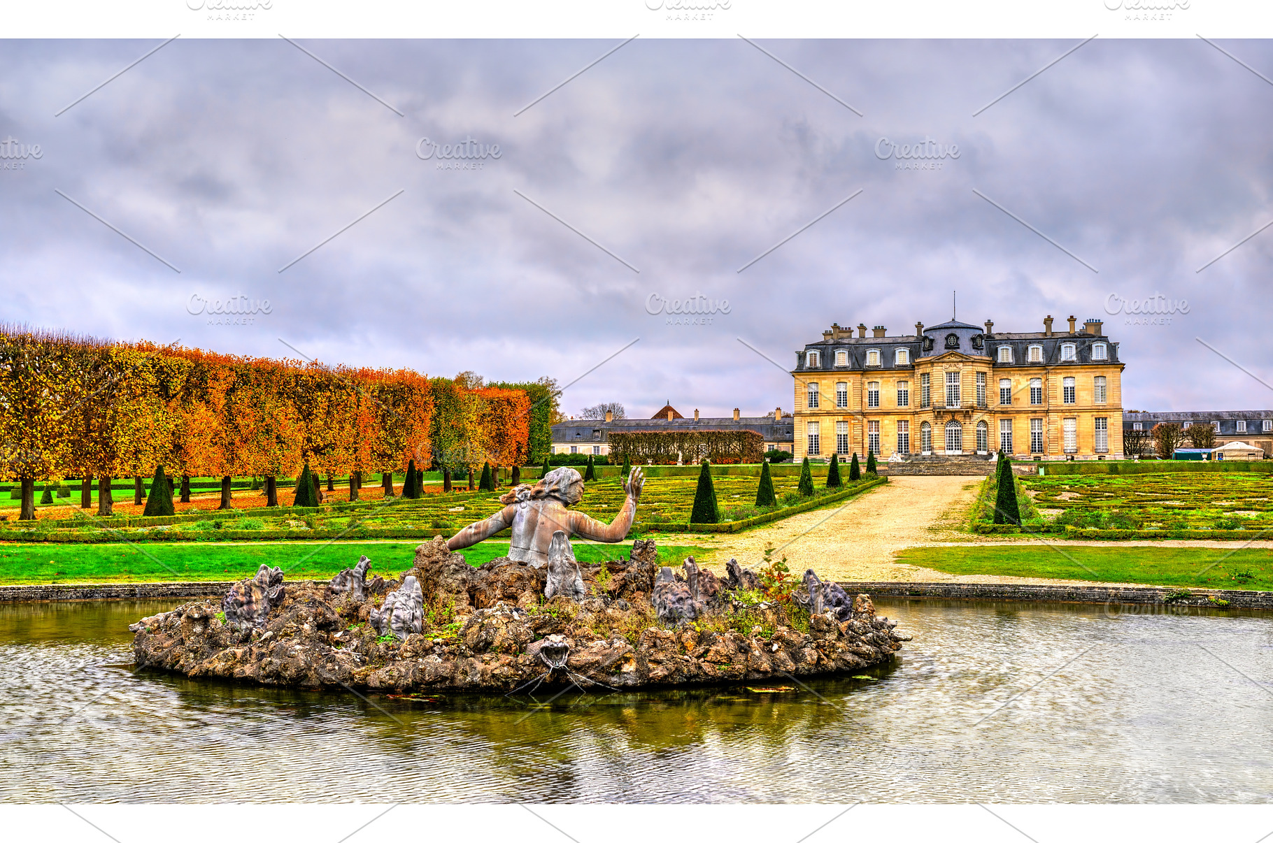 Chateau de Champs-sur-Marne and its, an Architecture Photo by Leonid Andronov