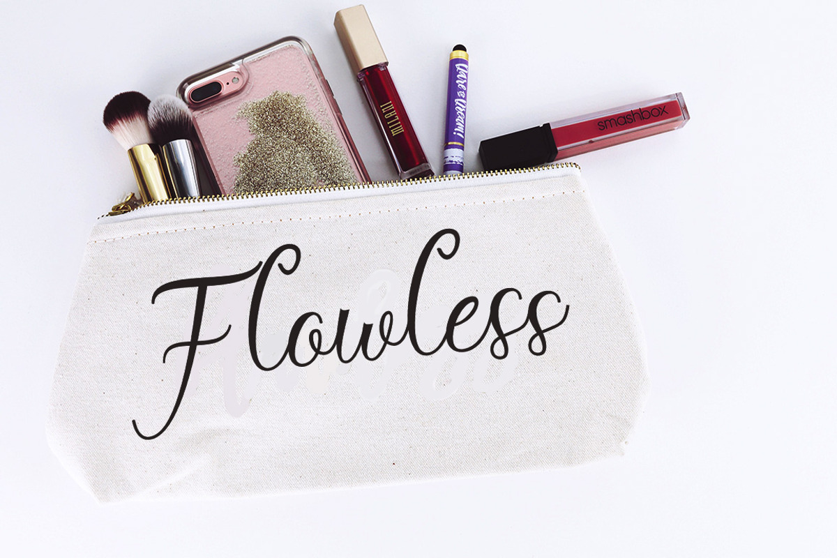 Cynthia Script, a Script Font by Rotterlab Studio (Photo 5 of 8)