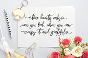 Monalisa Luxurious Font, a Script Font by sizimon (Thumbnail 8 of 8)