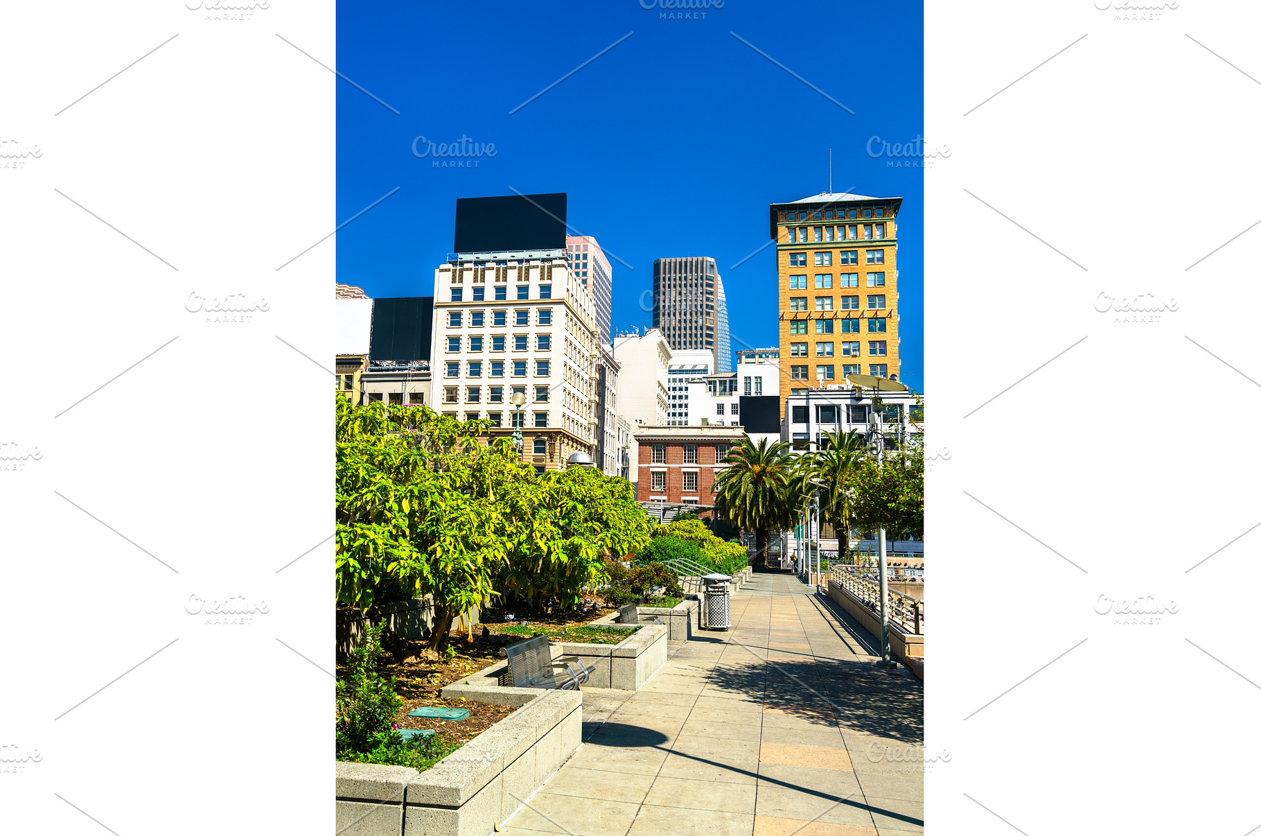 Downtown San Francisco at Union, an Architecture Photo by Leonid Andronov