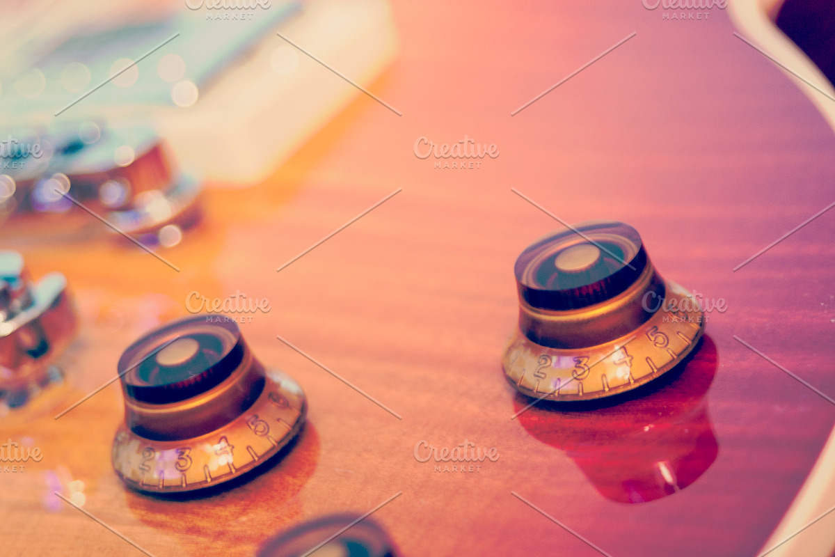 BUNDLE: Vintage Guitar Les Paul, an Arts & Entertainment Photo by PixelPerfect (Photo 2 of 5)