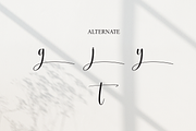 Montage Signature | Script Font, a Handwritten Font by Scratchones (Thumbnail 8 of 9)