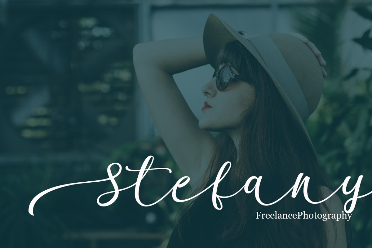 Garnita Script, a Script Font by ALIVECREATIVE (Photo 3 of 5)