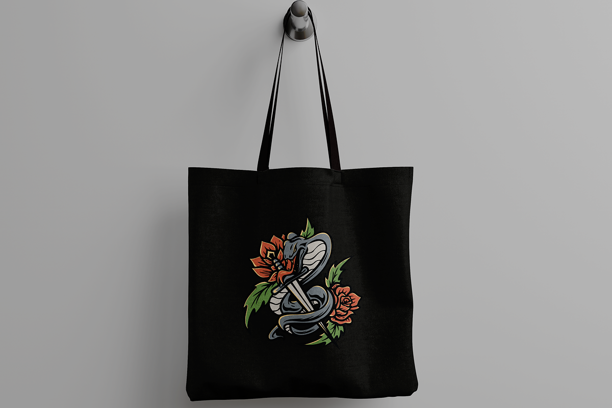 Snake and Roses, an Illustration by nomlimo.com (Photo 2 of 3)