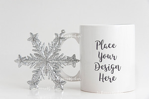Winter coffee mug mockup minimal psd