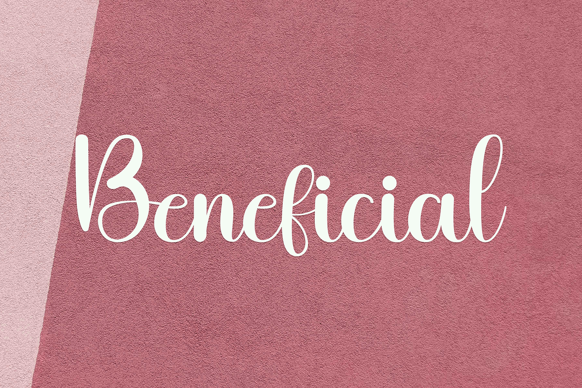Sparky Dream, a Script Font by InermediaSTUDIO (Photo 6 of 8)