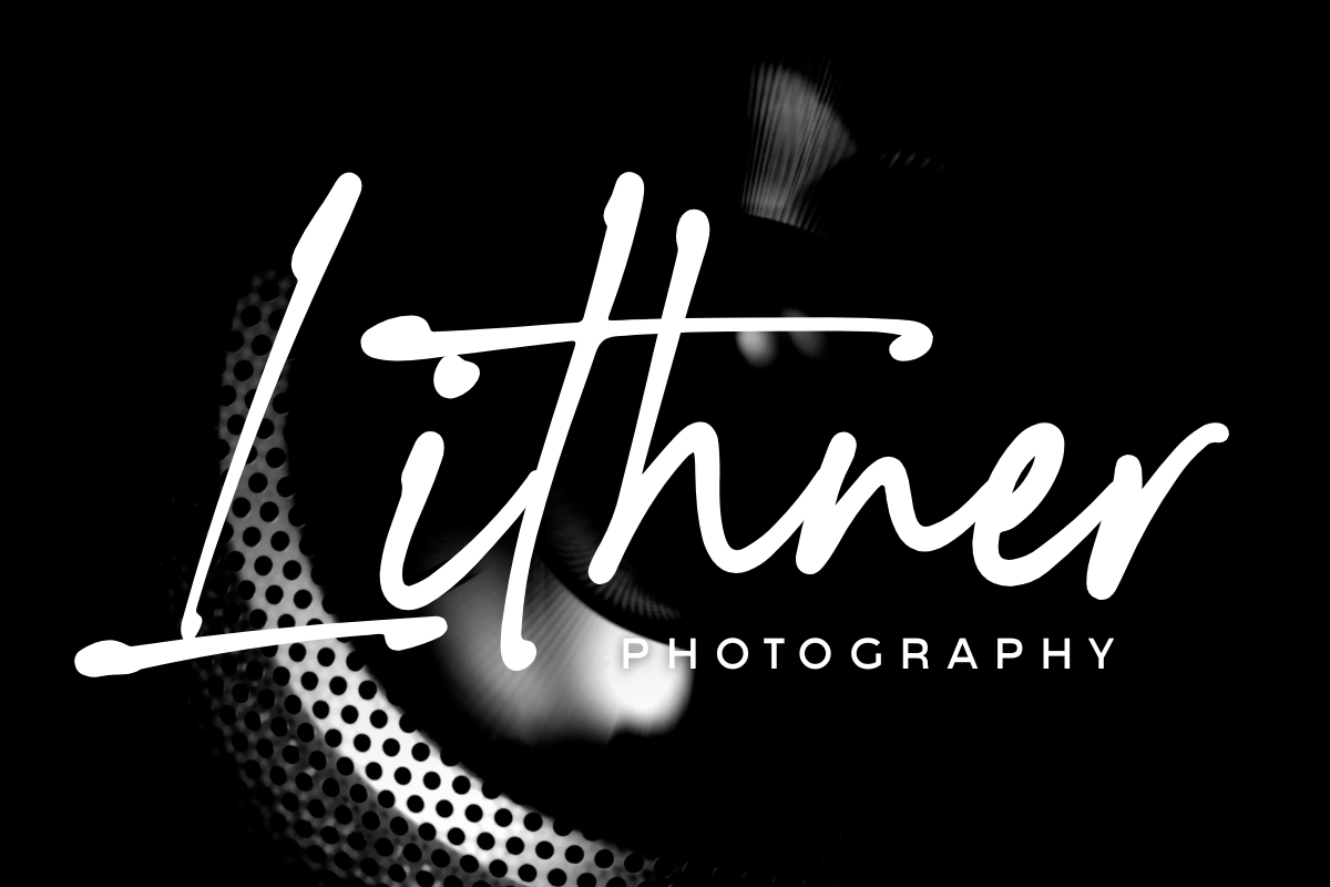 Hunthelir Souther – Signature Font, a Script Font by Fikryal Studio (Photo 8 of 14)