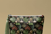 Satin Cosmetic Bag Mockup PSD, a Household Mockup by 1001 mockups (Thumbnail 11 of 13)