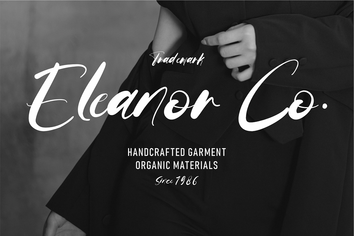 Fafrely Auntum - Classy Script Font, a Script Font by Tyedge Studio (Photo 6 of 7)