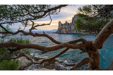 Landscape view of Karaul-Oba, a Nature Photo by Igor Tichonow