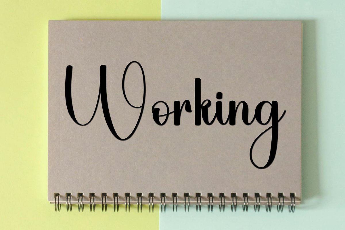 Magically, a Handwritten Font by InermediaSTUDIO (Photo 4 of 9)