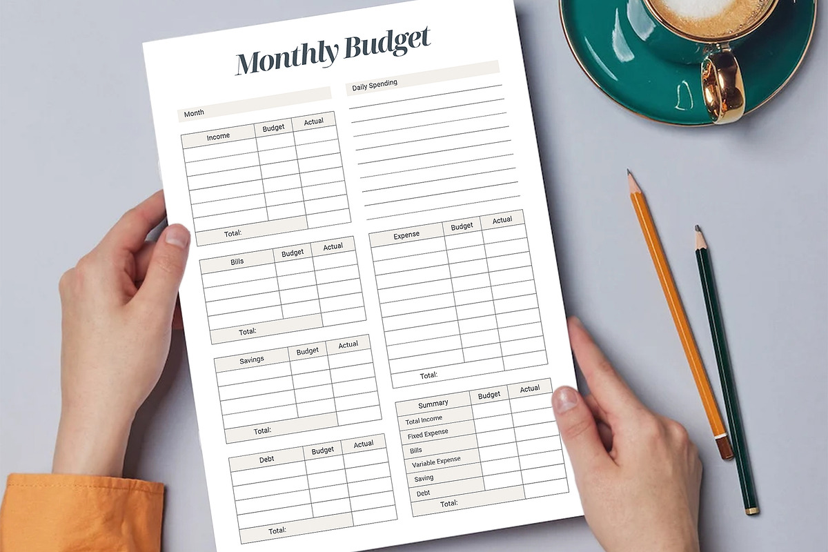 Budget Planner, a Stationery Template by DesignDevisers (Photo 3 of 9)