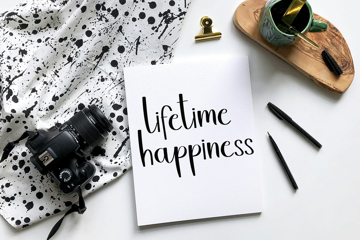 Monday, a Handwritten Font by FreshTypeINK (Photo 5 of 8)