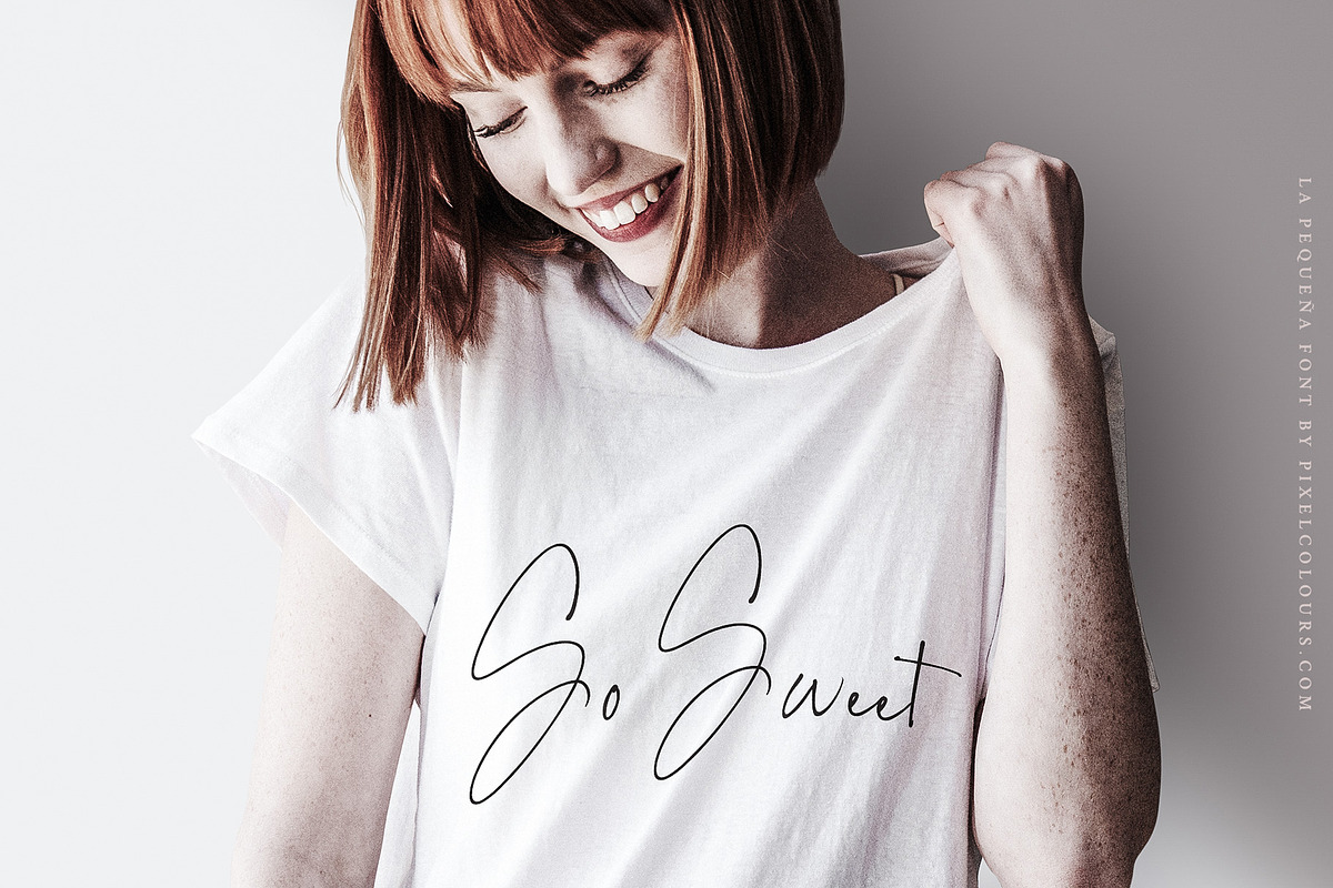 La Pequena Signature Font preview 2