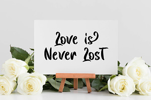 Shadow Love - Display Font