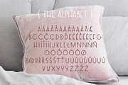 Avellino | Multilingual Sans Serif, a Sans Serif Font by Lili Lövei (Thumbnail 7 of 7)