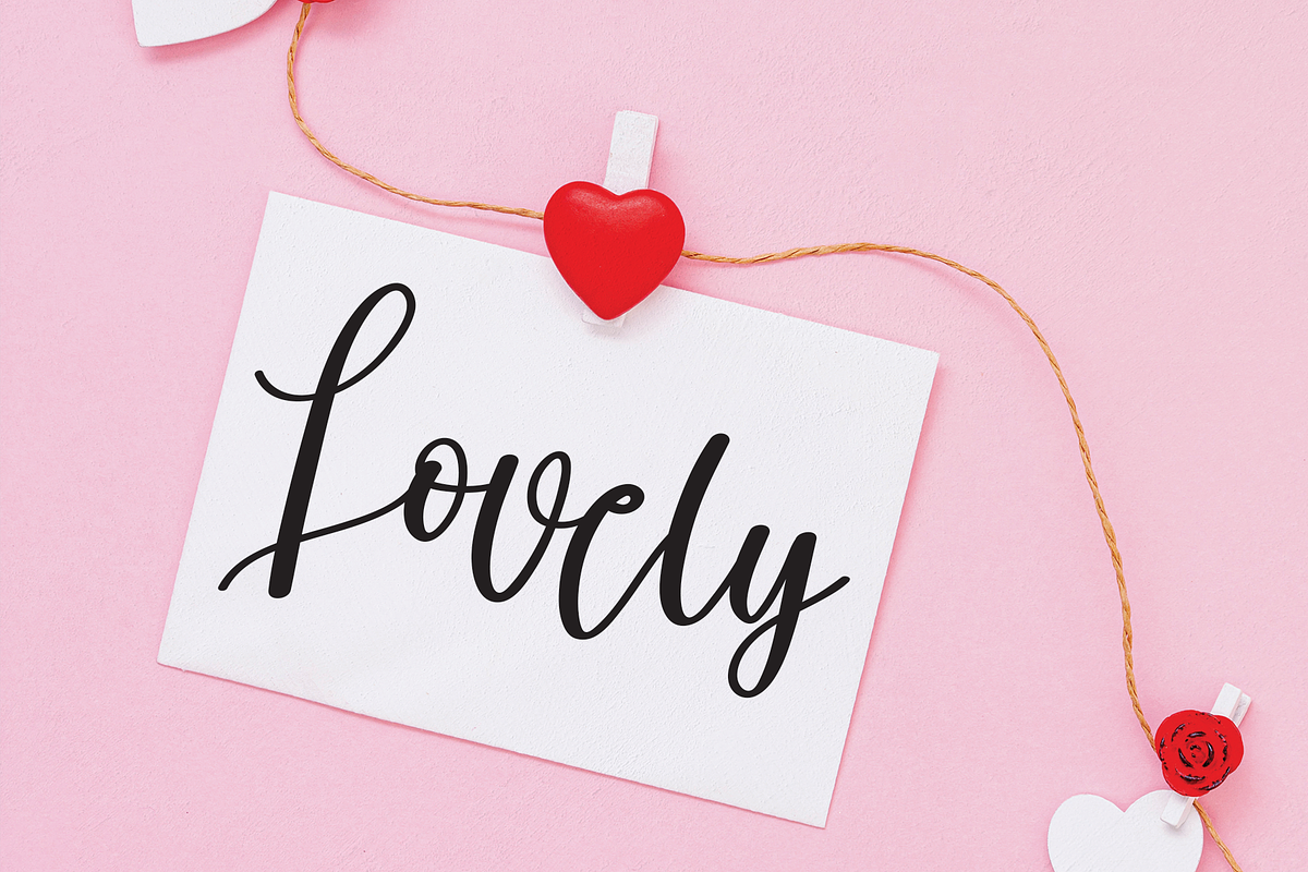 Market | Script Font, a Script Font by Scratchones (Photo 5 of 8)