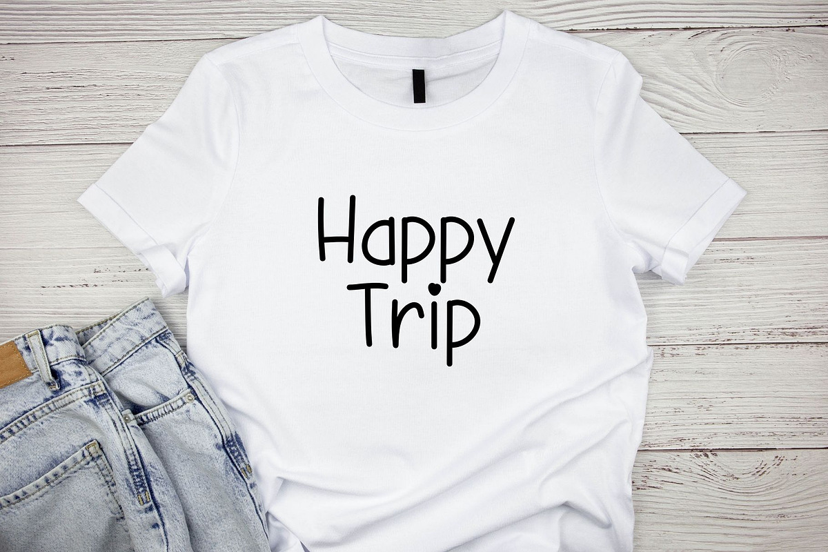 Happy Sunshine is a handwritten font, a Handwritten Font by Brown Cupple (Photo 2 of 6)
