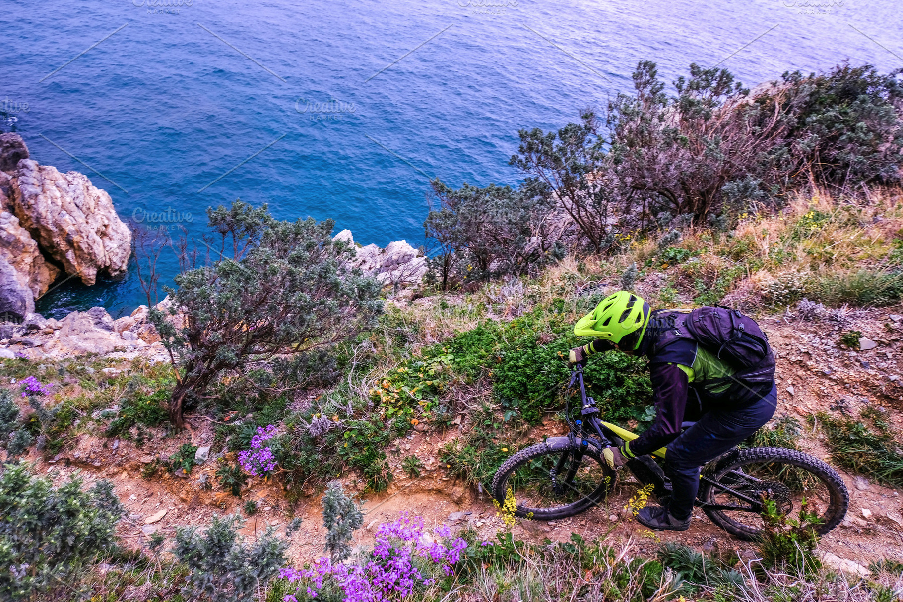 Mountain biker to the sea, a Sports & Recreation Photo by reisegraf.ch