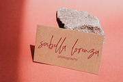 Qinderia - Handwritten Signature, a Script Font by tebaltipislab (Thumbnail 8 of 10)