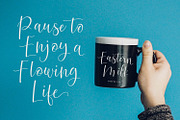 Hunsleitta - Script Font, a Script Font by Maculinc Type (Thumbnail 4 of 18)