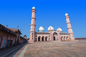 Taj-Ul-Masajid mosque, a Photo by saiko3p