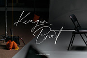 De Hudson, a Script Font by vuuuds (Thumbnail 12 of 14)
