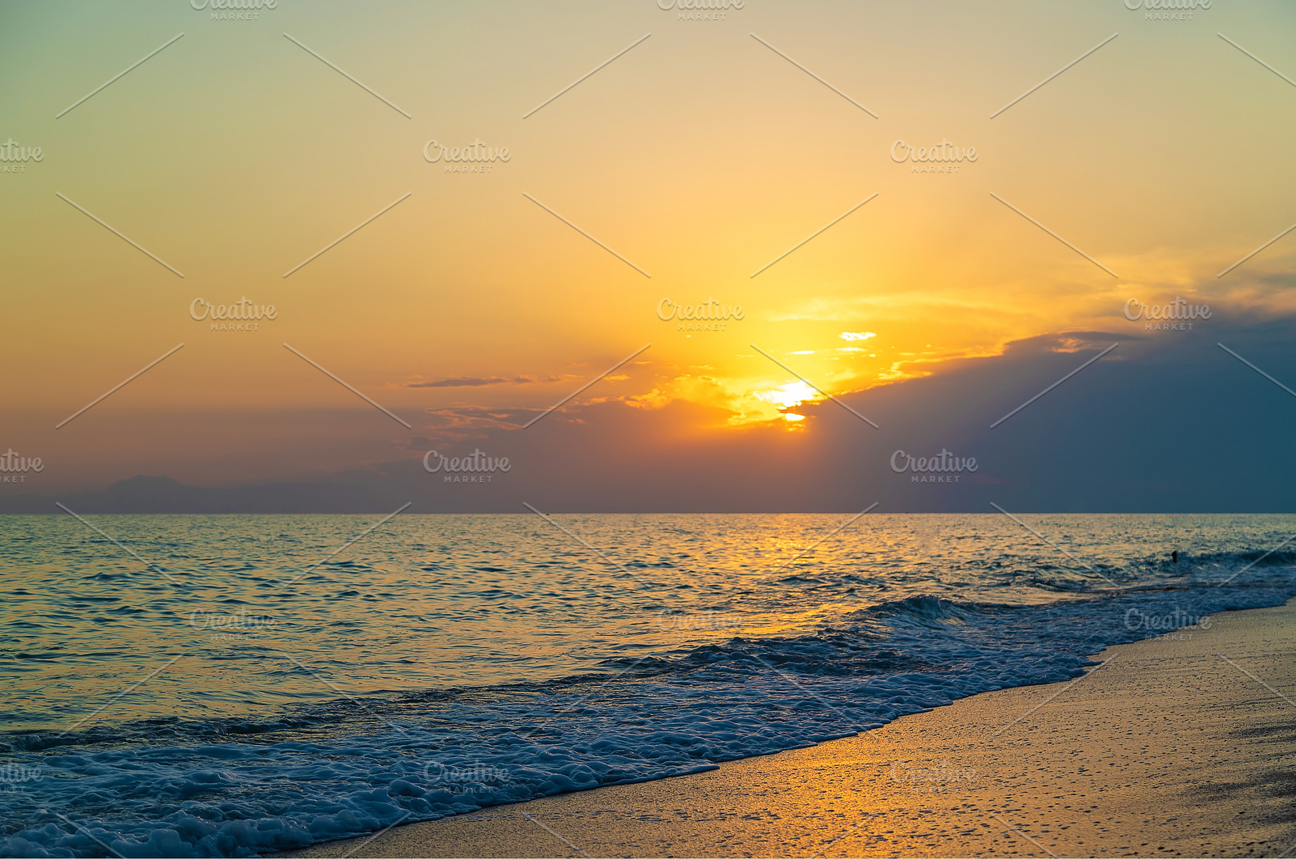 Seascape sunset at sea beach, a Nature Photo by yanadjana