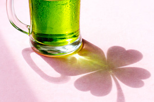 a green beer for Saint Patricks Day, generative AI, a Photo by Nito