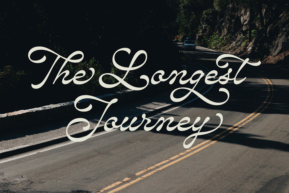 Maviella Font, a Script Font by Letteralle Studios (Photo 5 of 10)