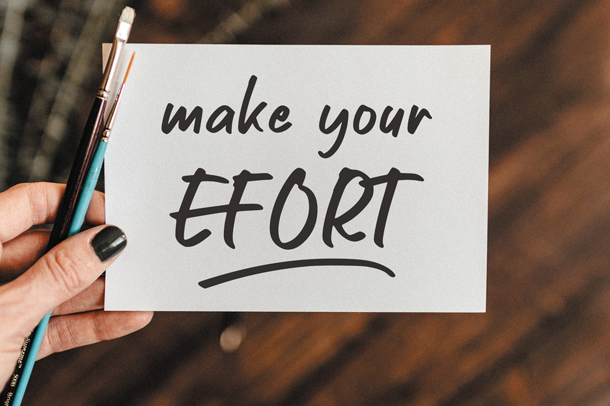 Larheen, a Handwritten Font by Suza Studio (Photo 10 of 12)