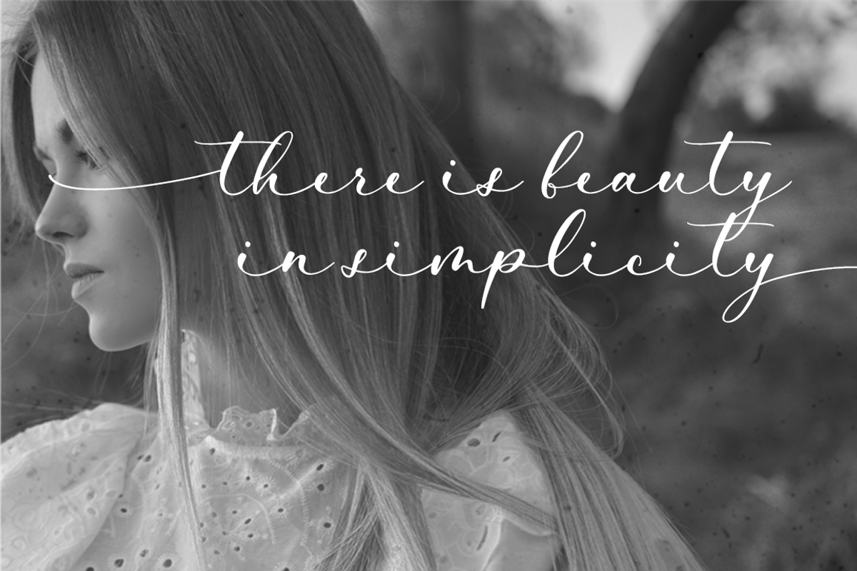 Barlista - Calligraphy Font, a Script Font by Sronstudio (Photo 3 of 10)