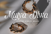 Pulseras- Romantic Display Font, a Sans Serif Font by Lurinzu Studios (Thumbnail 8 of 13)