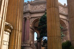 Palace of Fine Arts surrounded by greenery in San Francisco, USA, an Architecture Photo by GoodGoods