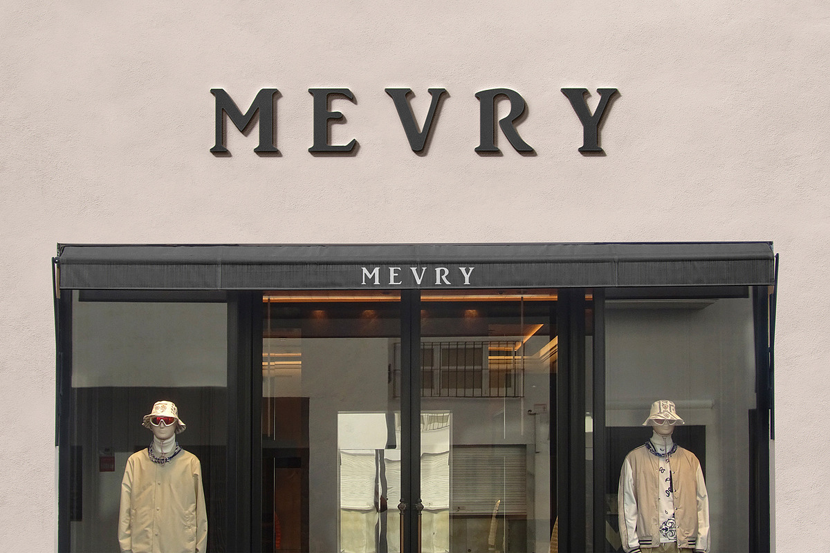 Logo Mockup 3D Sign Luxury Store, an Advertising Mockup by Asylab (Photo 2 of 5)