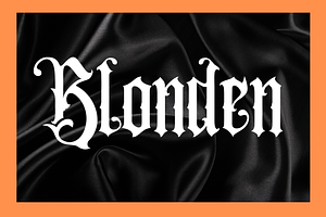 BLONDEN, a Blackletter Font by Stellalunarts
