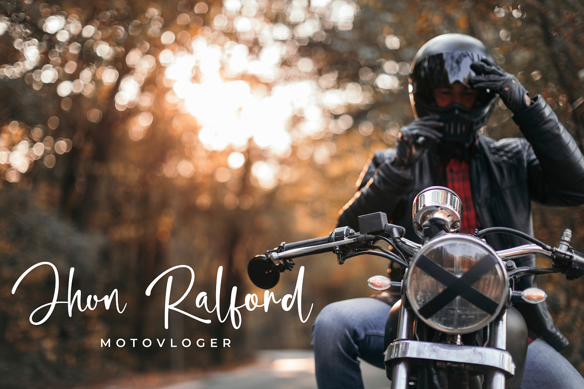 Bloombastic Handwritten Font, a Script Font by Basnistudio (Photo 8 of 11)