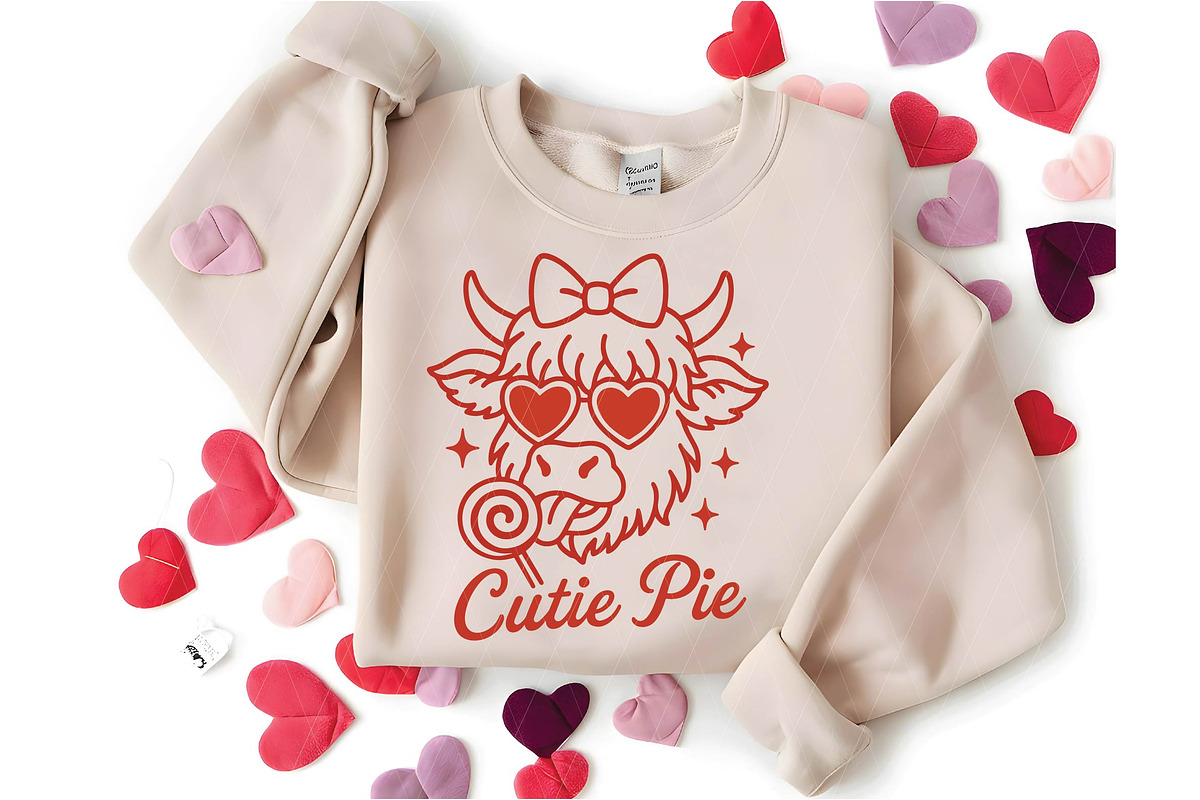 Valentine Highland Cow PNG, an Illustration by DreamPrint404 (Photo 4 of 8)