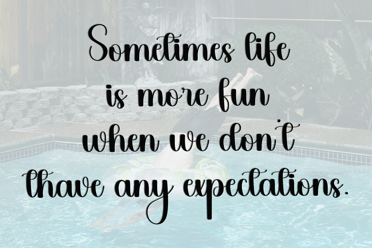 Heavenly, a Handwritten Font by InermediaSTUDIO (Photo 8 of 8)