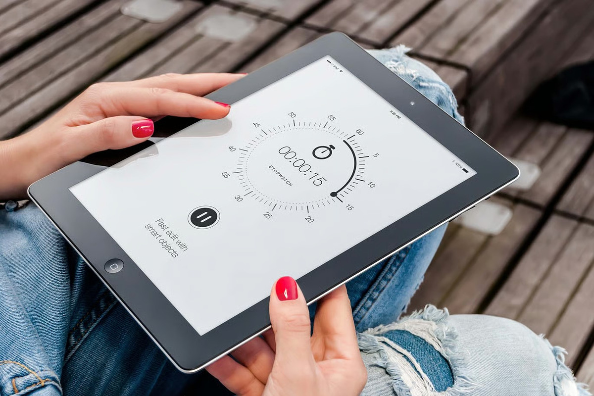 Tablet Mock-up, a Device Mockup by zippypixelstudio (Photo 5 of 16)