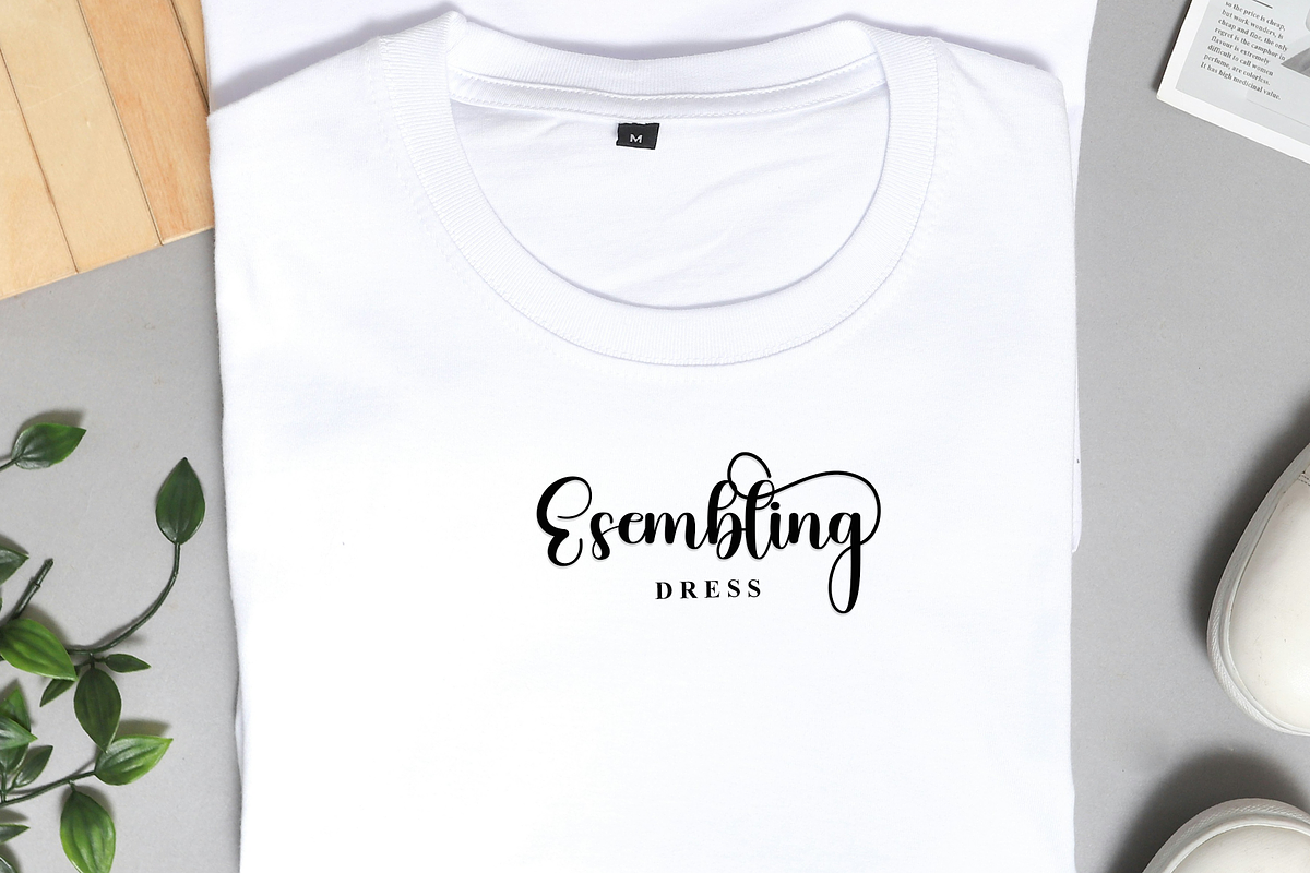Scary, a Handwritten Font by InermediaSTUDIO (Photo 6 of 8)
