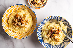 Millet porridge with mixed nuts