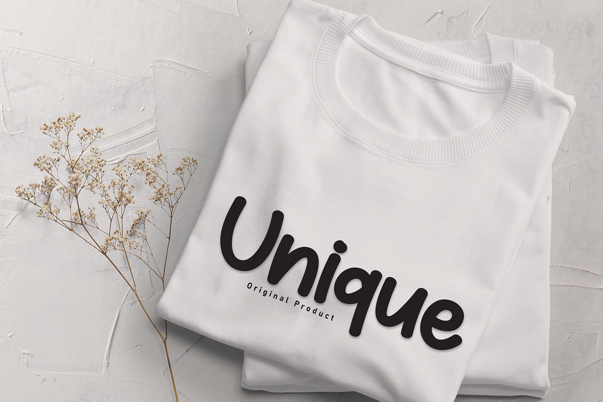 Chubby | Script Font, a Script Font by Scratchones (Photo 2 of 8)