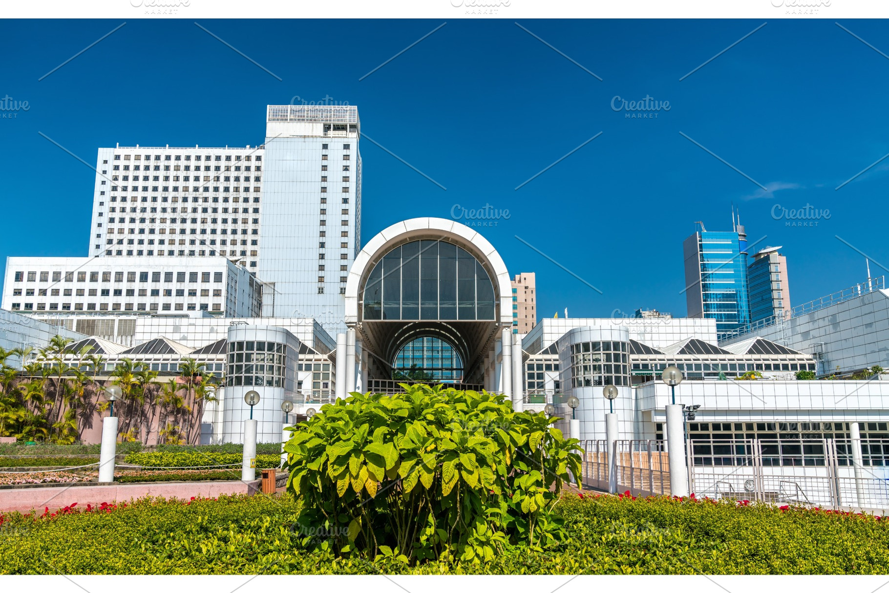 Kowloon Park Swimming Pool in Hong Kong, China, an Architecture Photo by Leonid Andronov